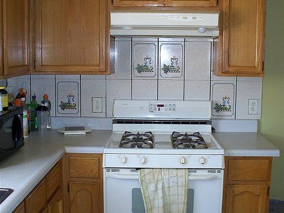 5th image of 1442 N Cabello Ave