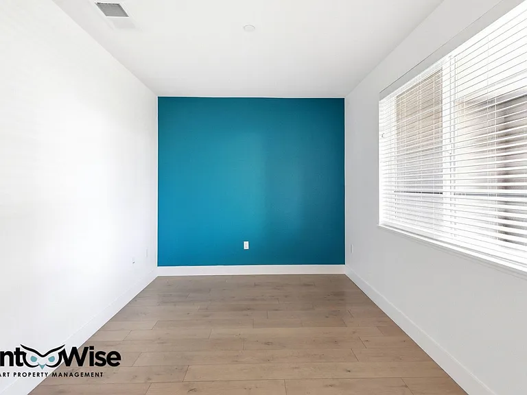29384 Hub Ln — Photo 19