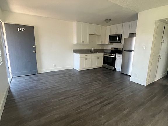 3rd image of 725 Lilly Ln #17B