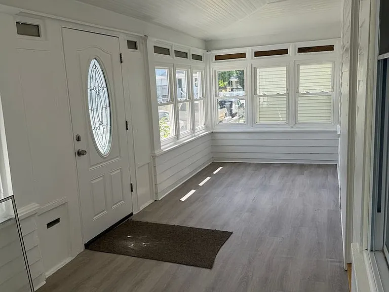 212 Abbey Ln — Photo 13