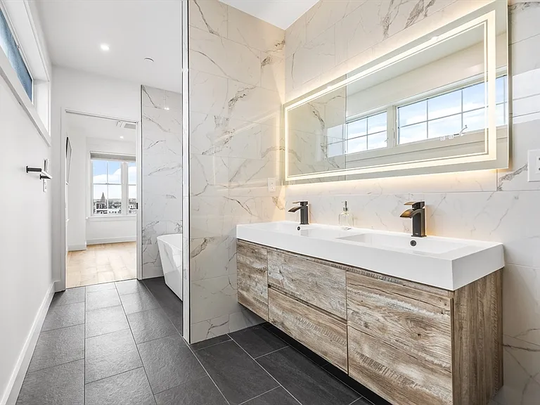 360 Athens St #360 — Photo 16
