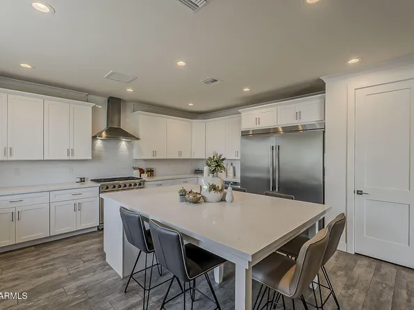 3834 E CLARENDON Avenue, Phoenix, AZ 85018