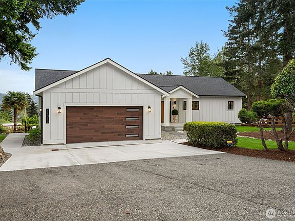 2nd image of 11016 46th Street E