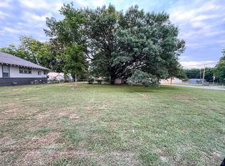 914 Culbertson St SW, Ardmore, OK 73401