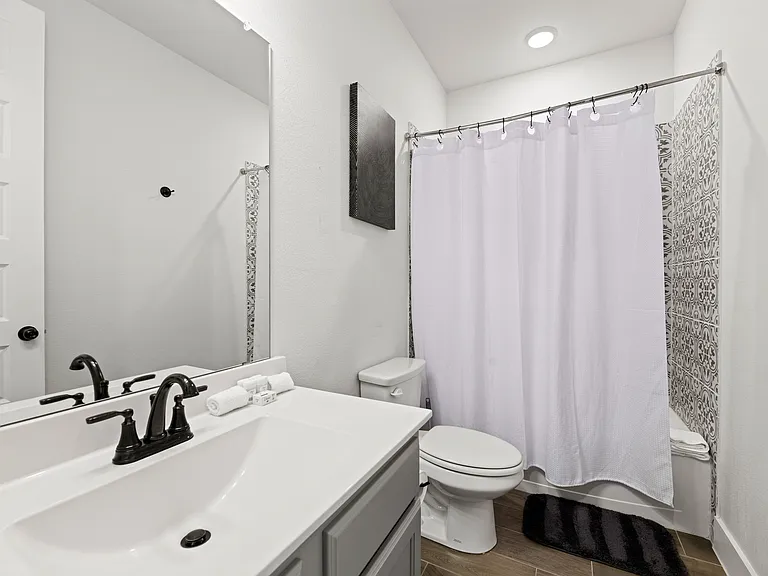 801 Lake Cove Dr — Photo 28