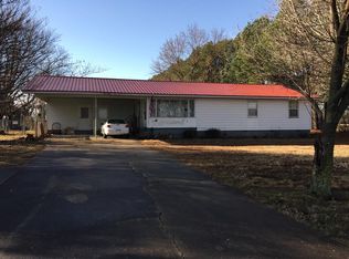 610 W South St, Lincoln, AR 72744