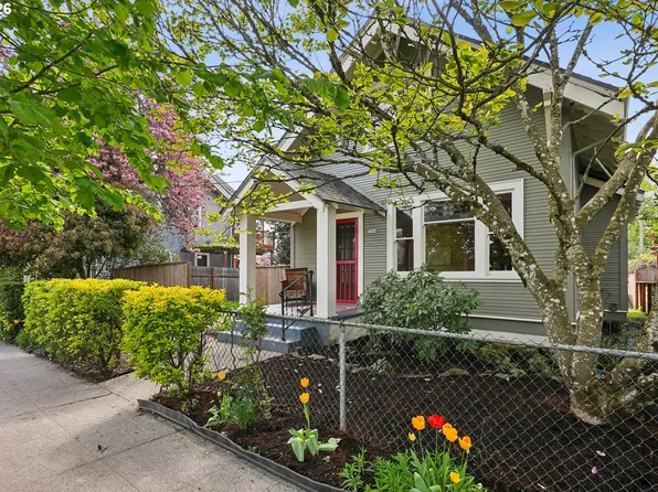 7904 SE Taylor St, Portland, OR 97215