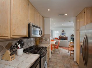 233 16th Pl #1, Costa Mesa, CA 92627