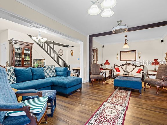 3rd image of 190 Pine Arbor Road
