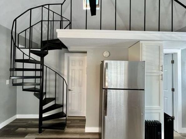 1615 10th Ave APT 16