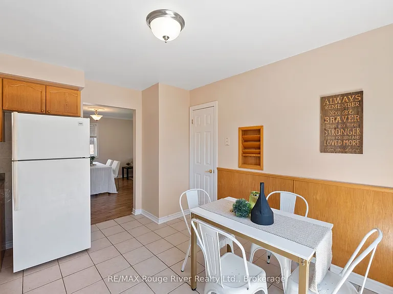 795 Munson Cres — Photo 15