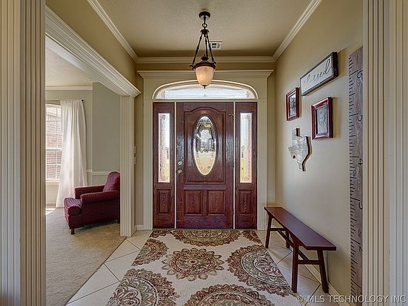 5th image of 12570 Greenbriar St