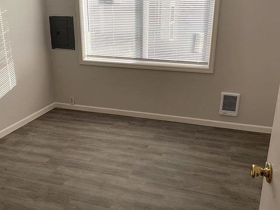 4th image of 851 1st Ave N Unit B