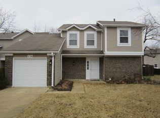 236 Amberwood Ct #236, Bloomingdale, IL 60108