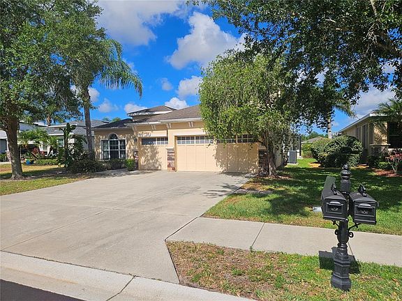 4th image of 118 PEONY COURT