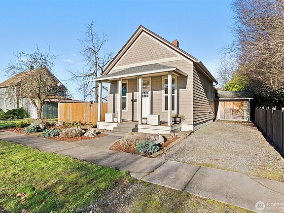 3rd image of 709 W Plum Street