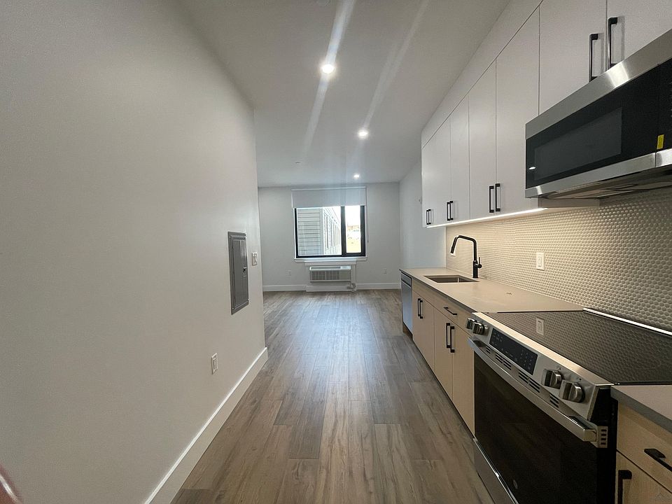 1st image of 511 Communipaw Ave #400