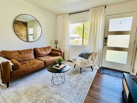 2nd image of 4225 Shoshone St #4225