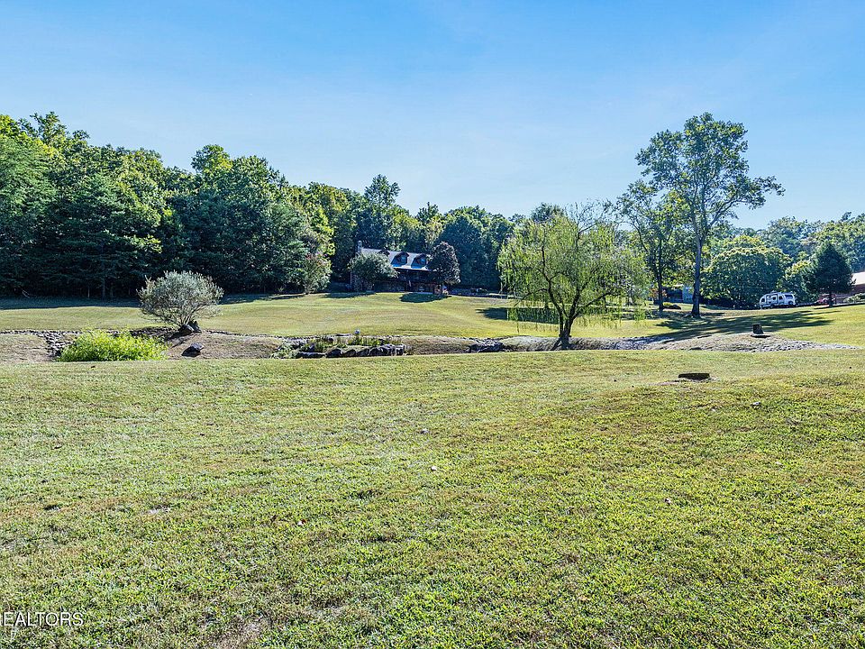 1st image of 1750 Ambrose Ln