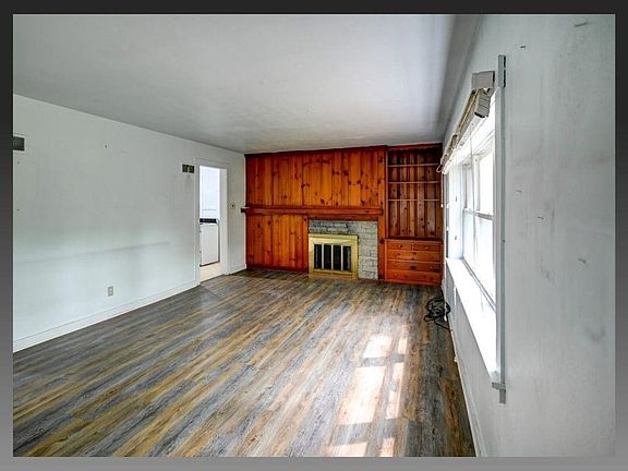 3rd image of 4552 Winnequah Rd