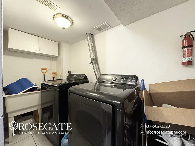 5948 Leeside Cres #2 — Photo 12