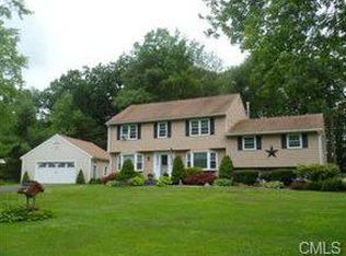 10 Vining Rd, Bethel, CT 06801