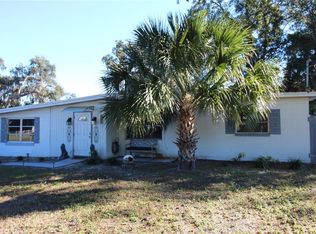 835 Edgewater Cir, Eustis, FL 32726