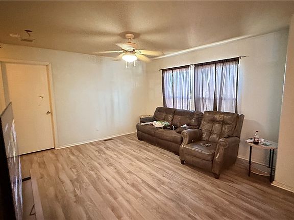 4th image of 855 Spring Rd
