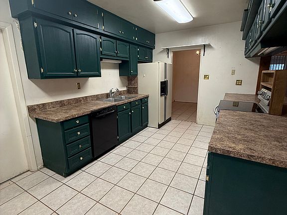 3rd image of 1506 Bryan Cir