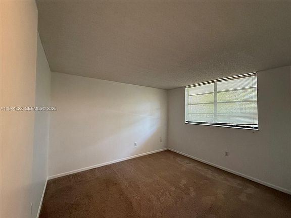 3rd image of 1000 Colony Point Cir APT 303