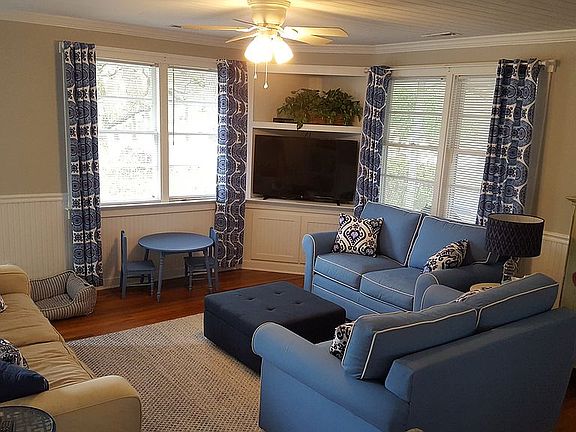 4th image of 215 Barbee Blvd