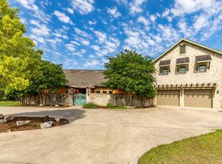 220 Highridge Dr, Kerrville, TX 78028