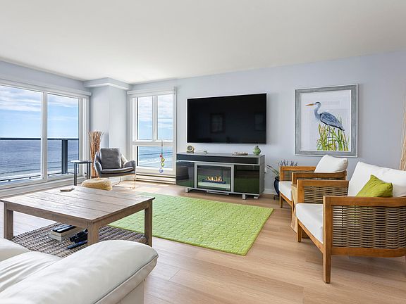 3rd image of 31 E Grand Avenue #73