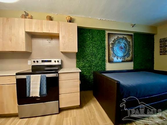 3rd image of 224 E Garden St APT 151