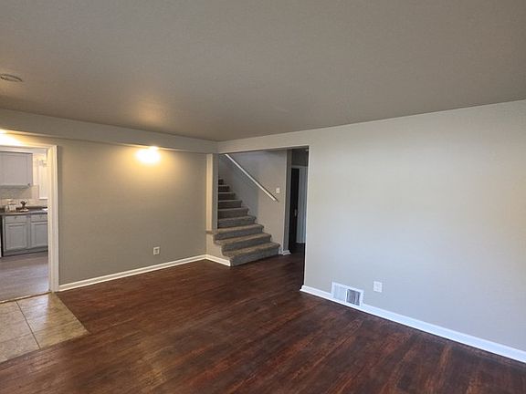4th image of 4845 University Pl