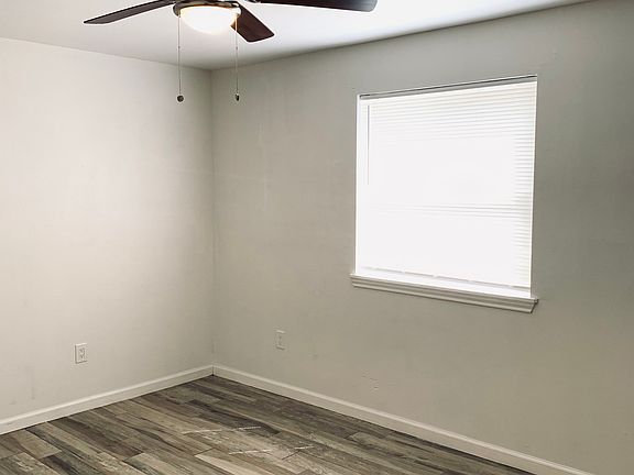5th image of 828 Martin Behrman Ave #2