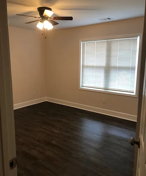 1560 Pontiac Pl SE — Photo 9