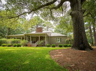 800 Lake Pointe Rd, New Bern, NC 28562