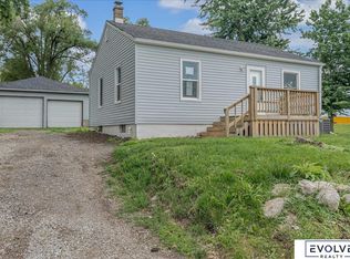 5921 S St, Omaha, NE 68117