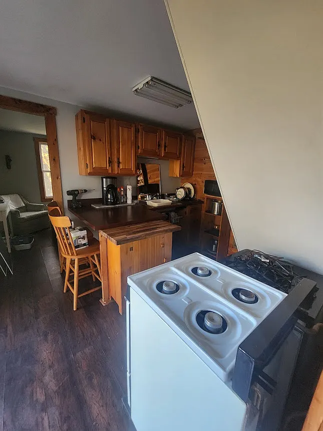 2 bed, 1.5 bath, 800 sqft, $3,300 — Photo 1