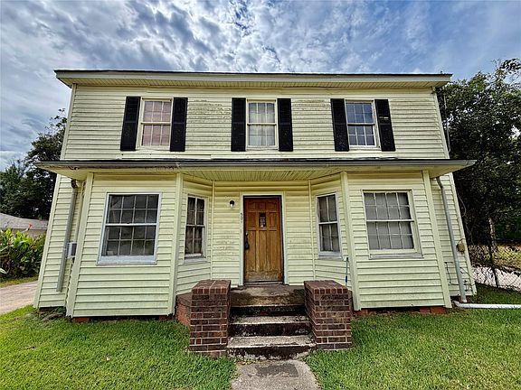 2nd image of 501 Avenue I