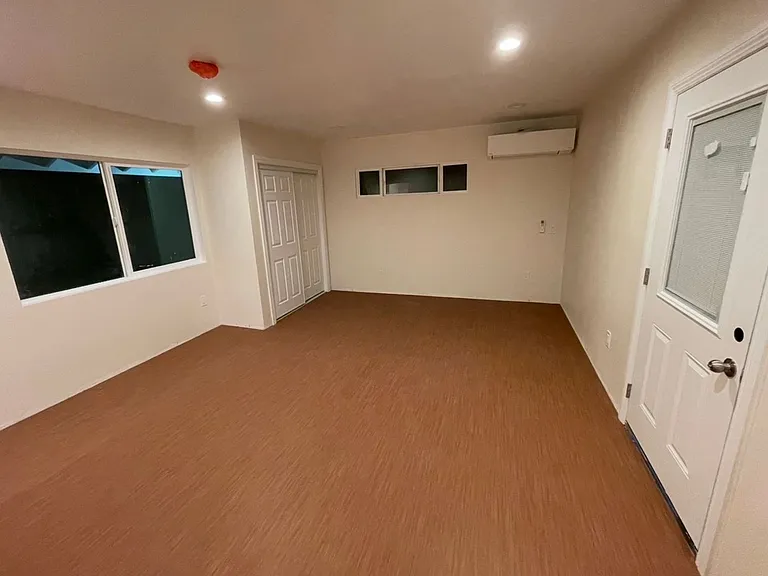 1113 Riedel Ave — Photo 3