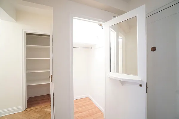 Sold by Renetta Real Estate | media 31