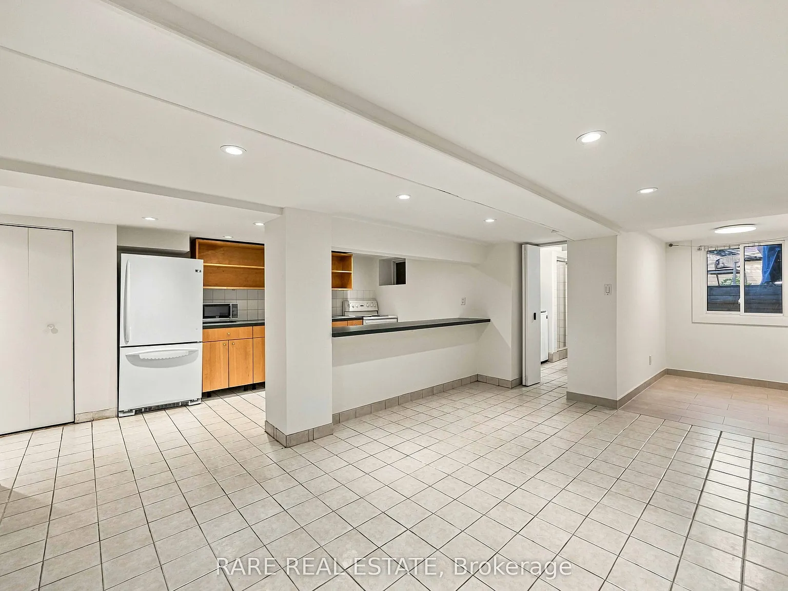 2 bed, $1,400 — Photo 3