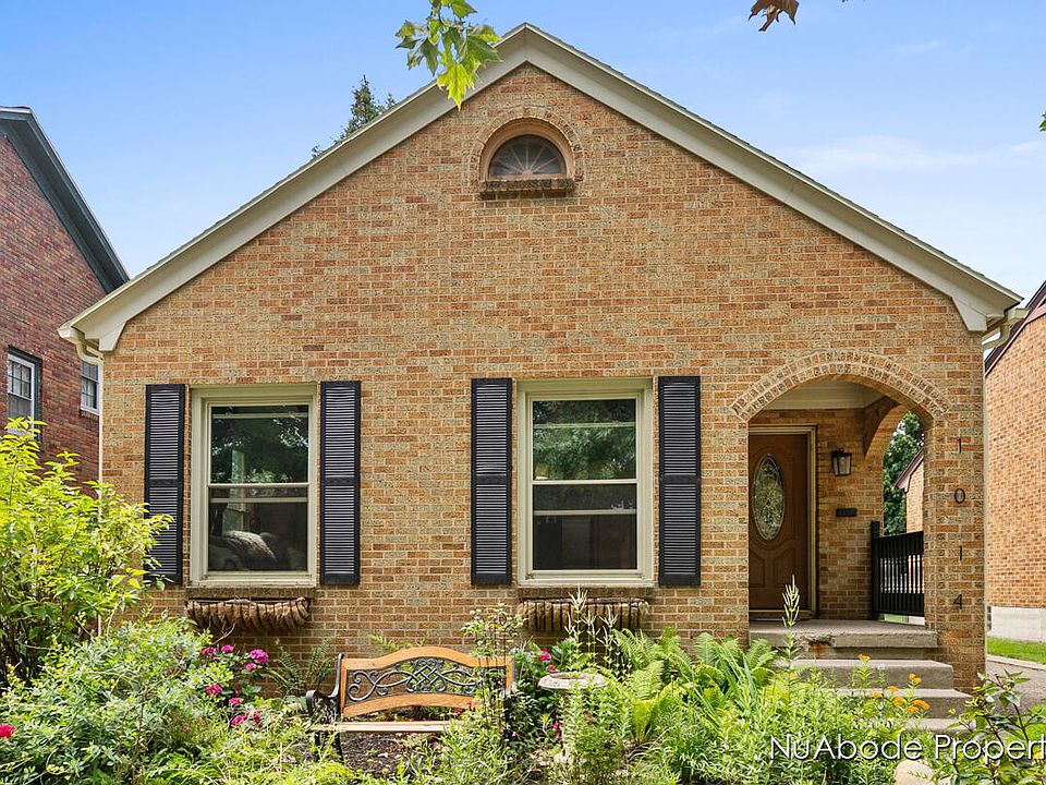 1st image of 1014 Lake Michigan Dr NW