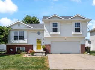 5726 Merlin Ln, Council Bluffs, IA 51501