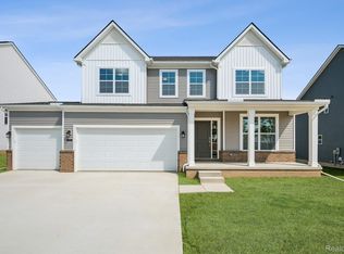 27117 Silo Dr, Saline, MI 48176