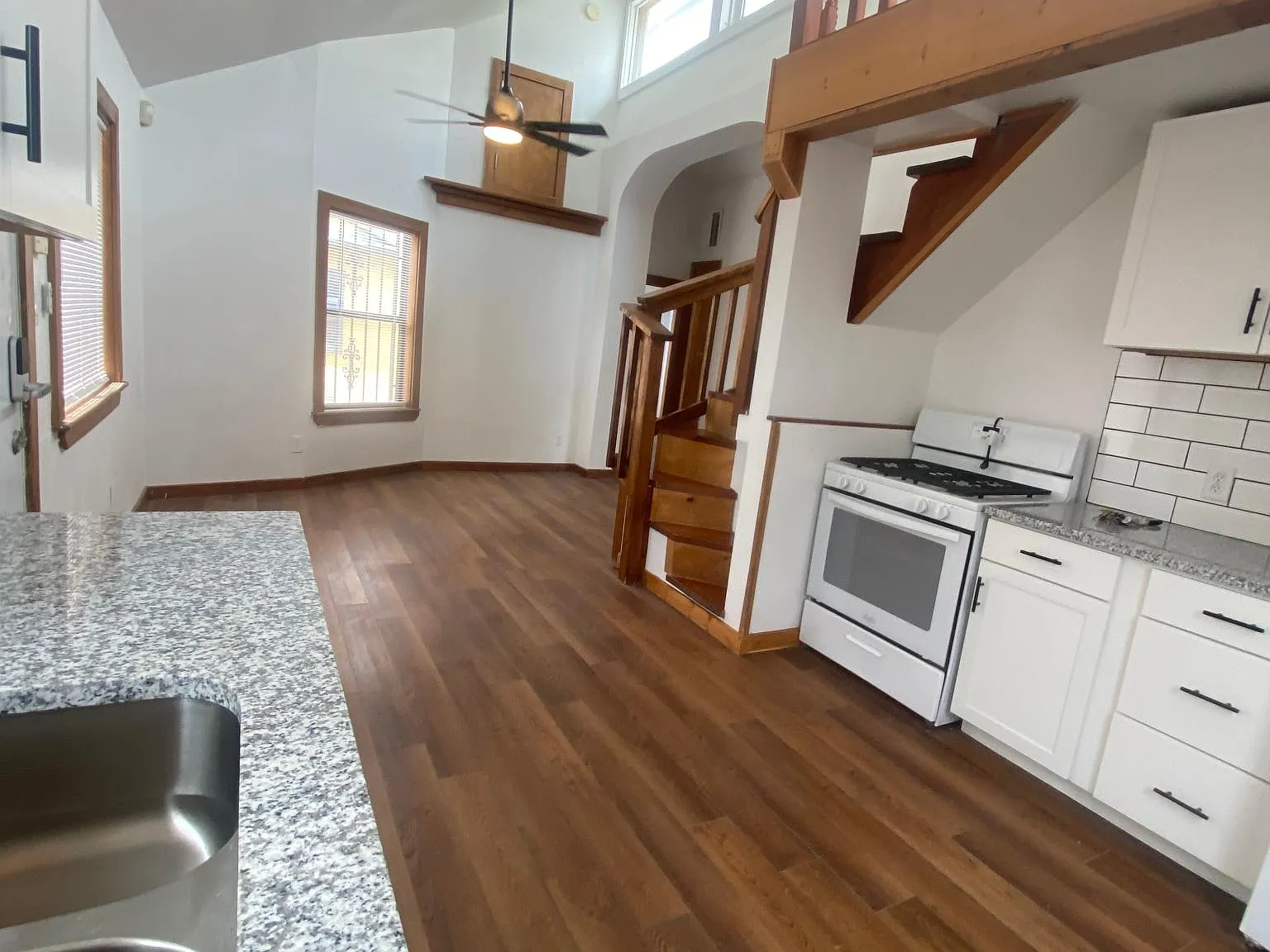 1712 Lead Ave SE — Photo 4