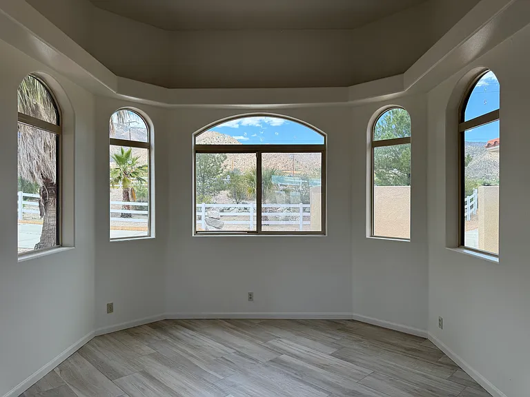 10745 Pinon Ave — Photo 5