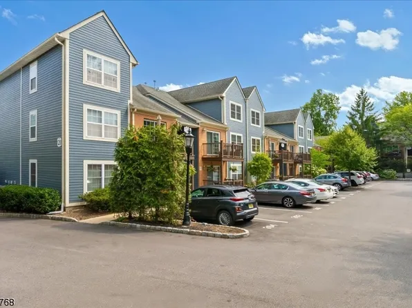 387 Cambridge Dr, Ramsey Boro, NJ 07446